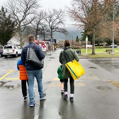 ENCORE Bag - Daily Do-Gooder. Light Green with Blue Trim