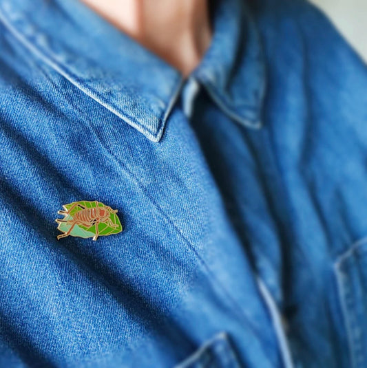Giant Weta Enamel Pin