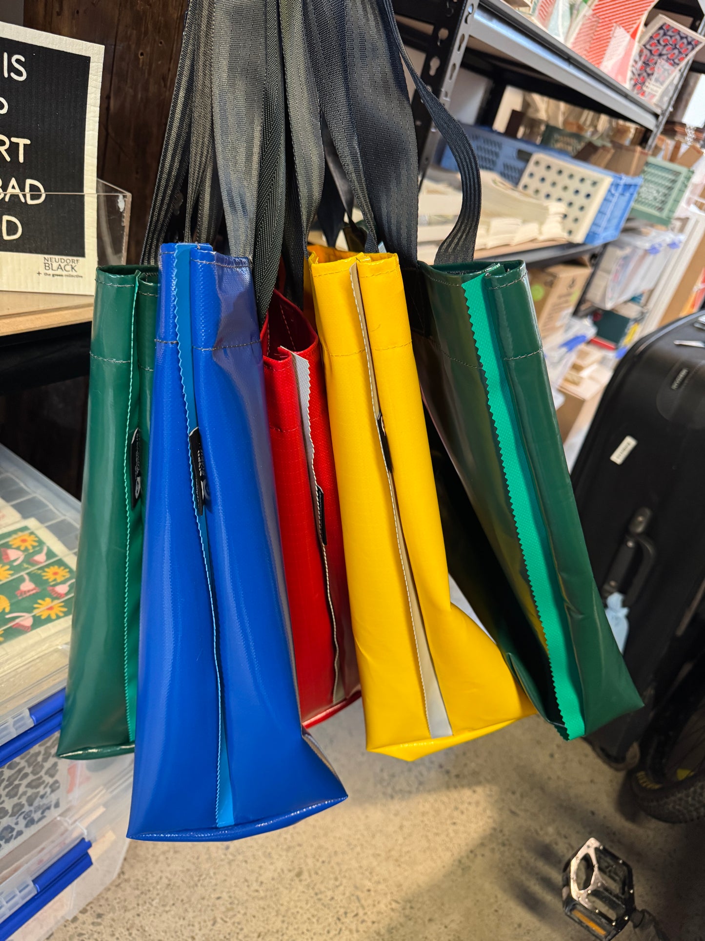 ENCORE Bag - Daily Do-Gooder. Green & Light Green