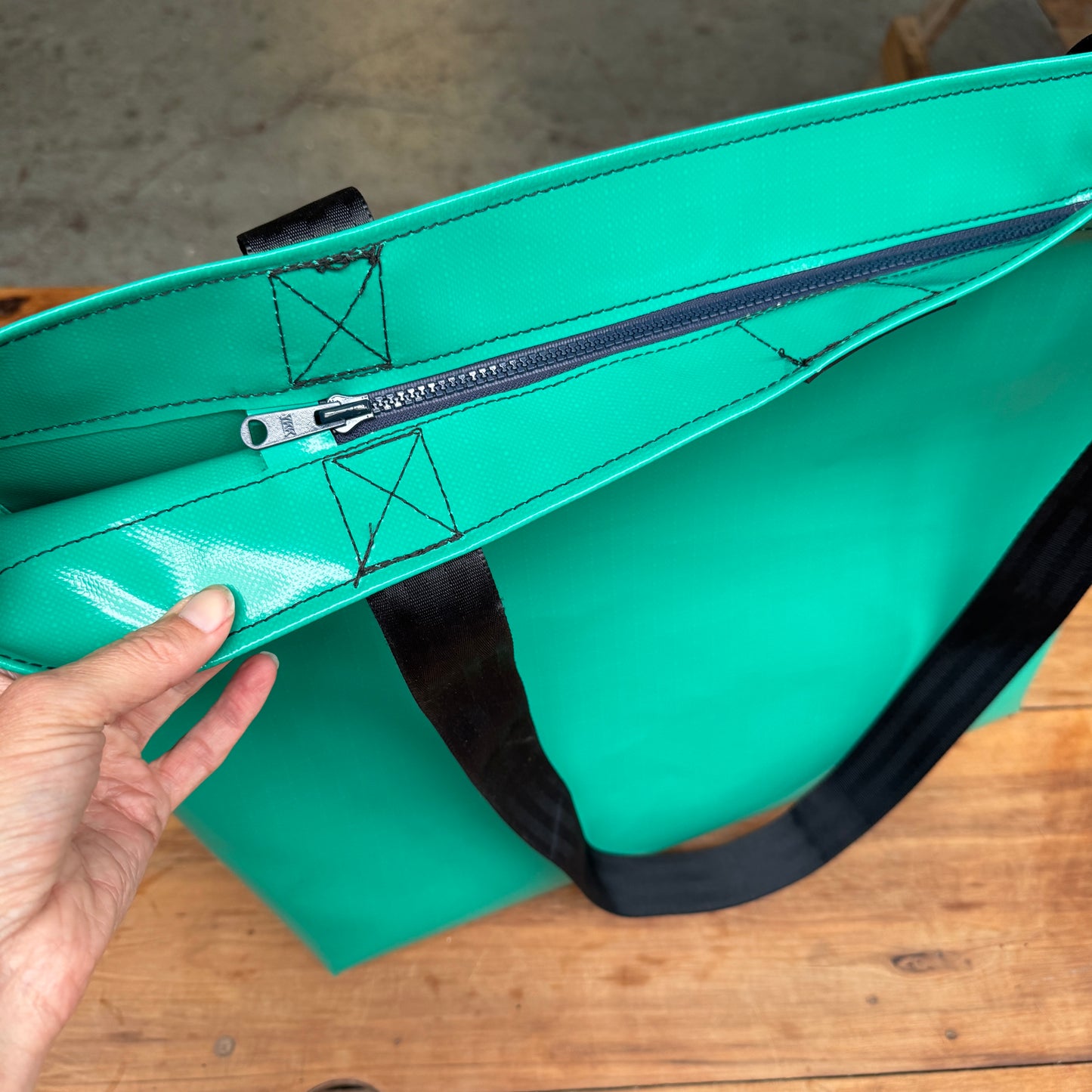 ENCORE Bag - Medium (zip)