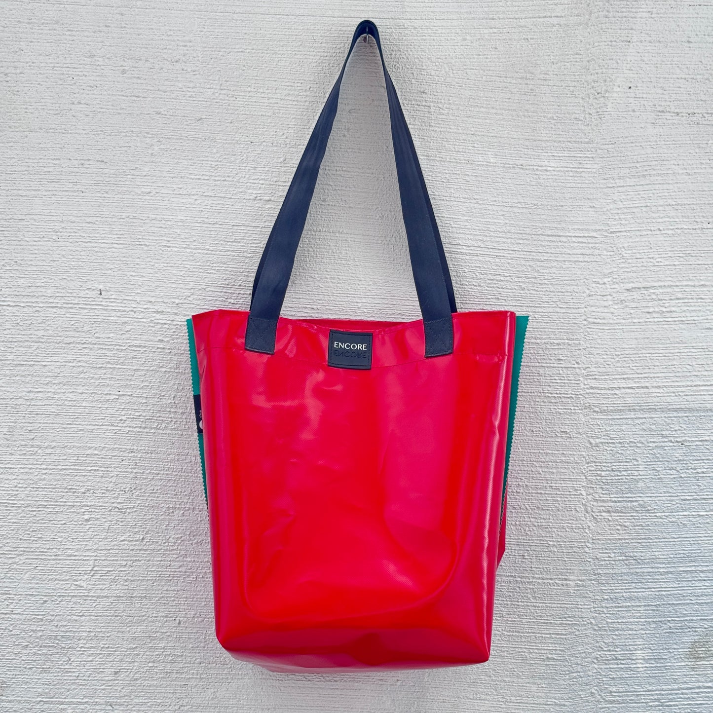 ENCORE Bag - Daily Do-Gooder. Red with green trim