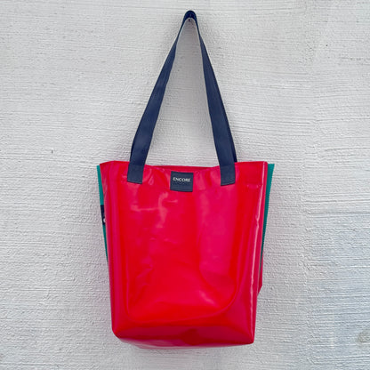 ENCORE Bag - Daily Do-Gooder. Red with green trim