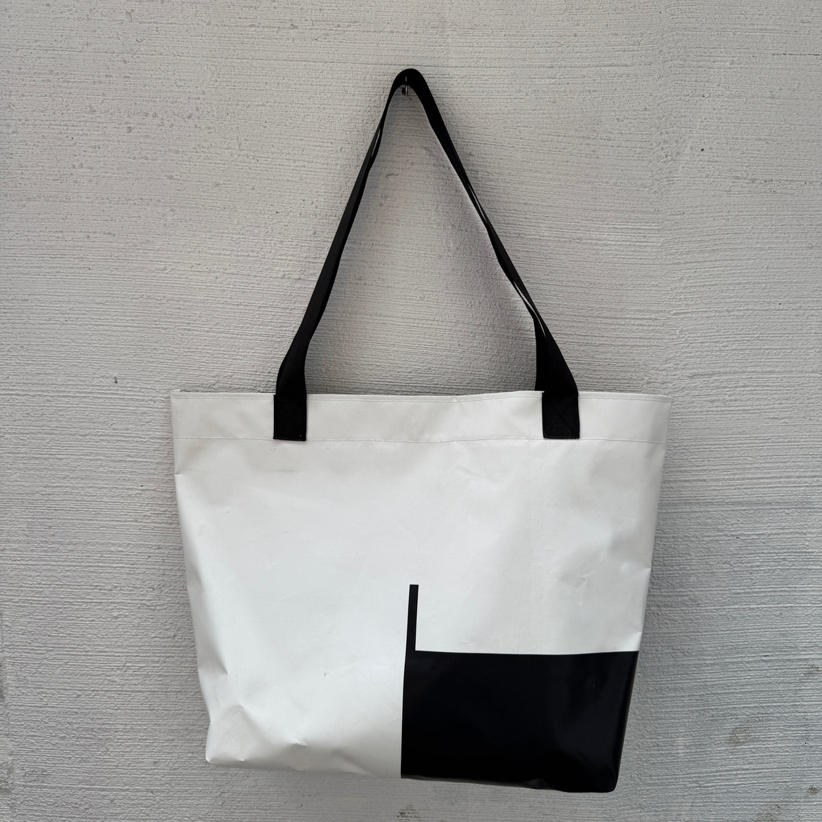 Medium BANNER Bags (zip) - Repurposed Advertising Sign