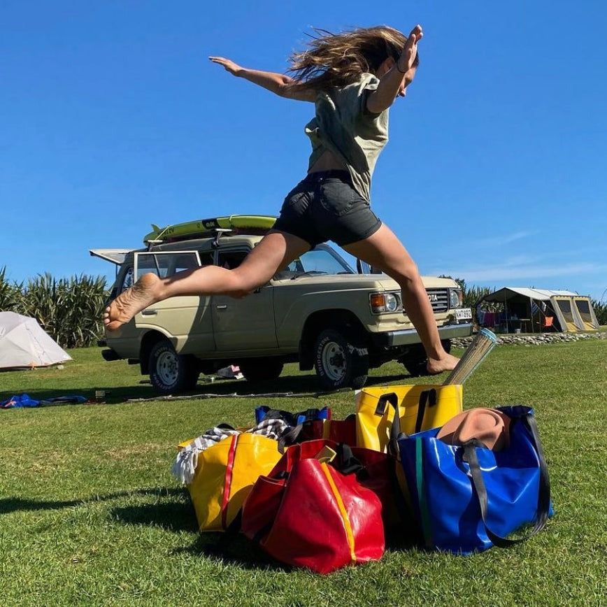 ENCORE Bag - Daily Do-Gooder. Light Green with Blue Trim